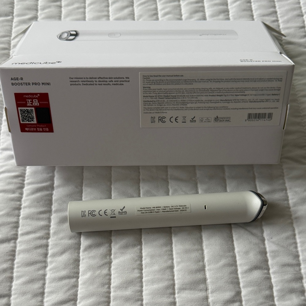Medicube Pro Booster Mini - White - hardly used! - Picture 5 of 5